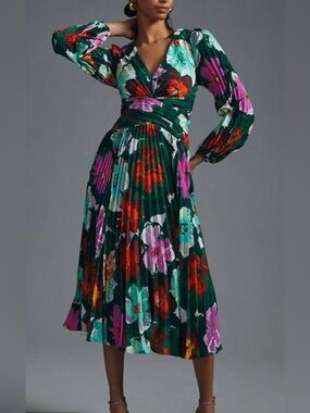 Ryan Michelle Floral Pleated Midi Dress Green Long Sleeve V-Neck Size L